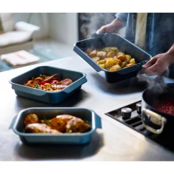 Joseph Joseph  Nest™ Oven Non-Stick Large Roasting Tray - Blue