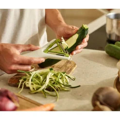 Joseph Joseph Switch™ 2-in-1 Multi-Blade Peeler