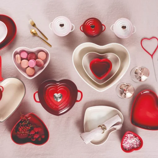 Le Creuset 23cm Heart Stoneware Plate - Sea Salt