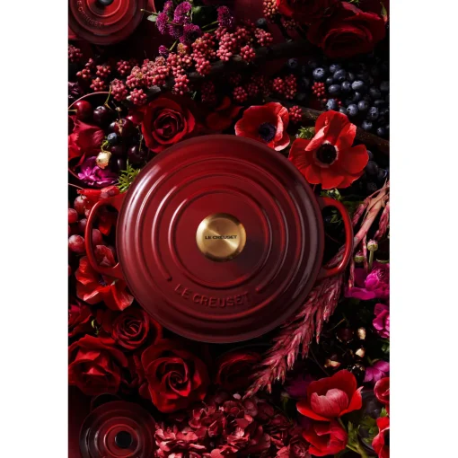 Le Creuset Signature Cast Iron 22cm Round Casserole - Garnet