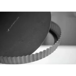 Masterclass Loose Base Fluted Flan Tin - 20cm